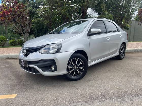 TOYOTA ETIOS 1.5 PLATINUM SEDAN 16V FLEX 4P AUTOMÁTICO